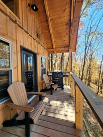 Lofted Cabin Wonderful for Outdoor Adventures near Tappan Lake in Ohio - Deersville, Ohio - glamping.directory