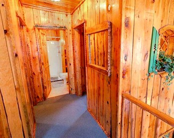 Utterly Unique Pet-friendly Vacation Cottage in Walker, Minnesota - Walker, Minnesota - glamping.directory