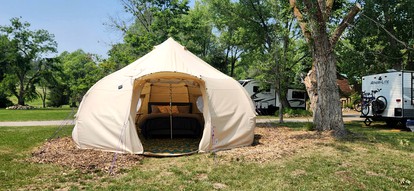 Luna Bell on the Lake, Winthrop, WA - glamping.directory