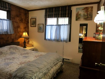 Cozy Rustic Cabin near Albany in Upstate New York - Hunter, New York - glamping.directory