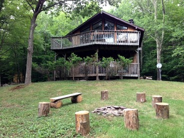 Cozy Rustic Cabin near Albany in Upstate New York - Hunter, New York - glamping.directory