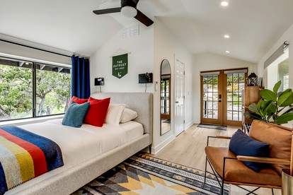Outstanding Modern Cabin with Spectacular Outdoor and Indoor Areas in Texas - Leander, Texas - glamping.directory