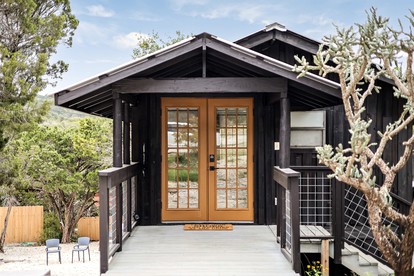 Outstanding Modern Cabin with Spectacular Outdoor and Indoor Areas in Texas - glamping.directory
