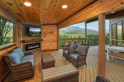 Luxury Cabin with Hot Tub, Movie Theater, Game Room, and Stunning Golf Course Views in Gatlinburg, Tennessee - Pittman Center, Tennessee - glamping.directory