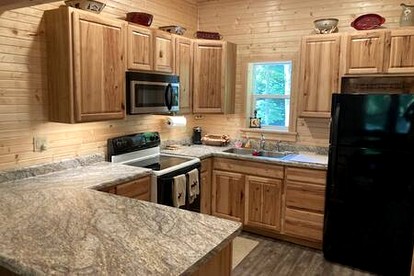 Rustic Lofted Cabin with Hot-Tub in Indiana - Birdseye, Indiana - glamping.directory