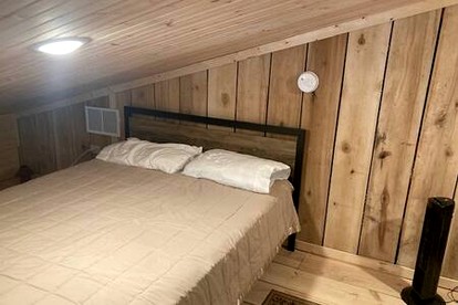 Rustic Lofted Cabin with Hot-Tub in Indiana - Birdseye, Indiana - glamping.directory