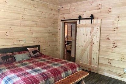 Rustic Lofted Cabin with Hot-Tub in Indiana - Birdseye, Indiana - glamping.directory