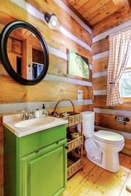 Beautiful Waterfront Cabin with Hot Tub near Winston-Salem, North Carolina - Elkin, North Carolina - glamping.directory