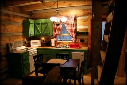 Beautiful Waterfront Cabin with Hot Tub near Winston-Salem, North Carolina - Elkin, North Carolina - glamping.directory