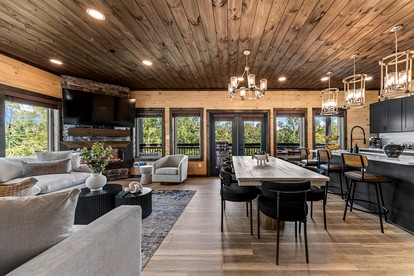 Luxury Cabin with Rooftop Views & Indoor Pool near Dollywood in Pigeon Forge, TN - Pigeon Forge, Tennessee - glamping.directory