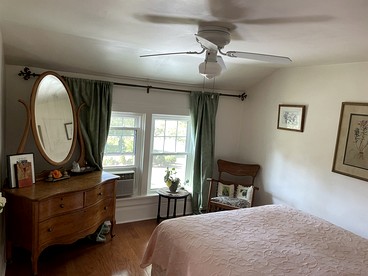 Romantic Getaway in a Bed and Breakfast Lodge with Garden Views in Elkhorn, Wisconsin - Elkhorn, Wisconsin - glamping.directory