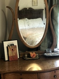 Romantic Getaway in a Bed and Breakfast Lodge with Garden Views in Elkhorn, Wisconsin - Elkhorn, Wisconsin - glamping.directory