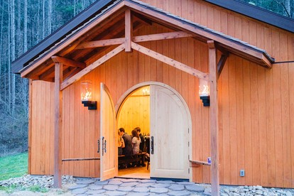 Amazing Yurt Ideal for a Secluded Scape in Hot Springs, North Carolina - glamping.directory