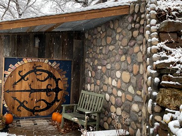 Exciting Hobbit House Rental Ideal for a Fun Vacation in Arkansas - Fayetteville, Arkansas - glamping.directory