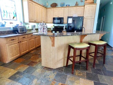 Charming Island Retreat with Gulf Views & Private Dock Access near Little Gasparilla, Florida - Placida, Florida - glamping.directory