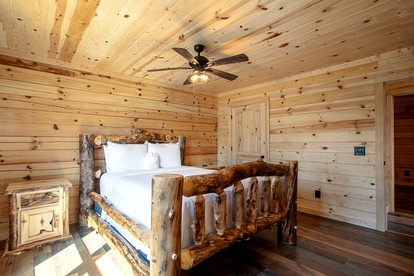 Spacious Tennessee Glamping Cabins for Unforgettable Escapes in Gatlinburg - Gatlinburg, Tennessee - glamping.directory