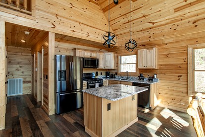 Spacious Tennessee Glamping Cabins for Unforgettable Escapes in Gatlinburg - Gatlinburg, Tennessee - glamping.directory