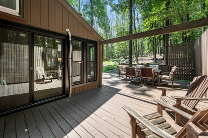 Modern Light-Filled Cabin with Fire Pit and Deck near Berkeley Springs, West Virginia - Hedgesville, West Virginia - glamping.directory