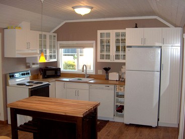 Bright Cottage Rental Ideal for Families on the Long Beach Peninsula, Washington - Long Beach, Washington - glamping.directory