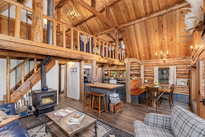 Pet-Friendly Cabin Rental in Leavenworth, WA - Leavenworth, Washington - glamping.directory