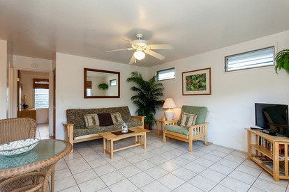 Impressive Beach House with Beach Access in Lihue, Hawaii - Lihue, Hawaii - glamping.directory