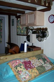 Cozy Tiny House in Tennessee Forest with Loft Beds & Country Breakfast - Lebanon, Tennessee - glamping.directory