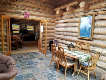Spacious Log Cabin Rental Perfect for Large Groups in Durango, Colorado - Durango, Colorado - glamping.directory