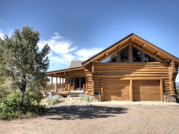 Spacious Log Cabin Rental Perfect for Large Groups in Durango, Colorado - glamping.directory