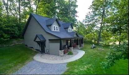 Sweet Private Cabin with Jacuzzi and Fire Pit in Ohio - glamping.directory