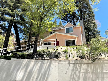 Quaint and Rustic Cabin Rental with Views of Lake Arrowhead, Perfect for California Glamping - glamping.directory