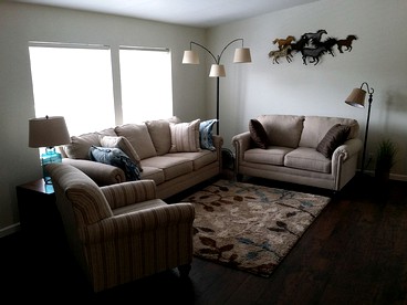 Modern Family-Friendly Ranch Cabin Rental with Outdoor Hot Tub near Medford - Ashland, Oregon - glamping.directory