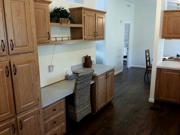 Modern Family-Friendly Ranch Cabin Rental with Outdoor Hot Tub near Medford - Ashland, Oregon - glamping.directory