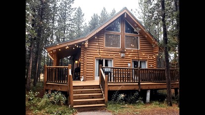 Spacious Mountain Retreat with Hot Tub & Game Room Near National Forest – Close to Outdoor Adventures in Idaho - Idaho City, Idaho - glamping.directory