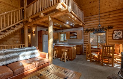 Spacious Mountain Retreat with Hot Tub & Game Room Near National Forest – Close to Outdoor Adventures in Idaho - Idaho City, Idaho - glamping.directory