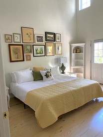 Charming Farmhouse Cottage Perfect for Family-Friendly Getaways in Signal Mountain, Chattanooga - Signal Mountain, Tennessee - glamping.directory