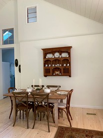 Charming Farmhouse Cottage Perfect for Family-Friendly Getaways in Signal Mountain, Chattanooga - Signal Mountain, Tennessee - glamping.directory
