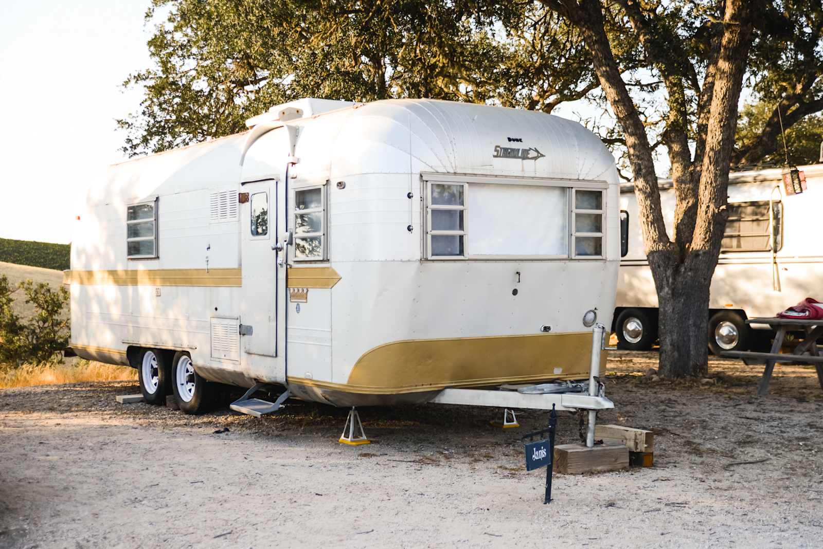 Vinyl Vineyards Glampground - glamping.directory