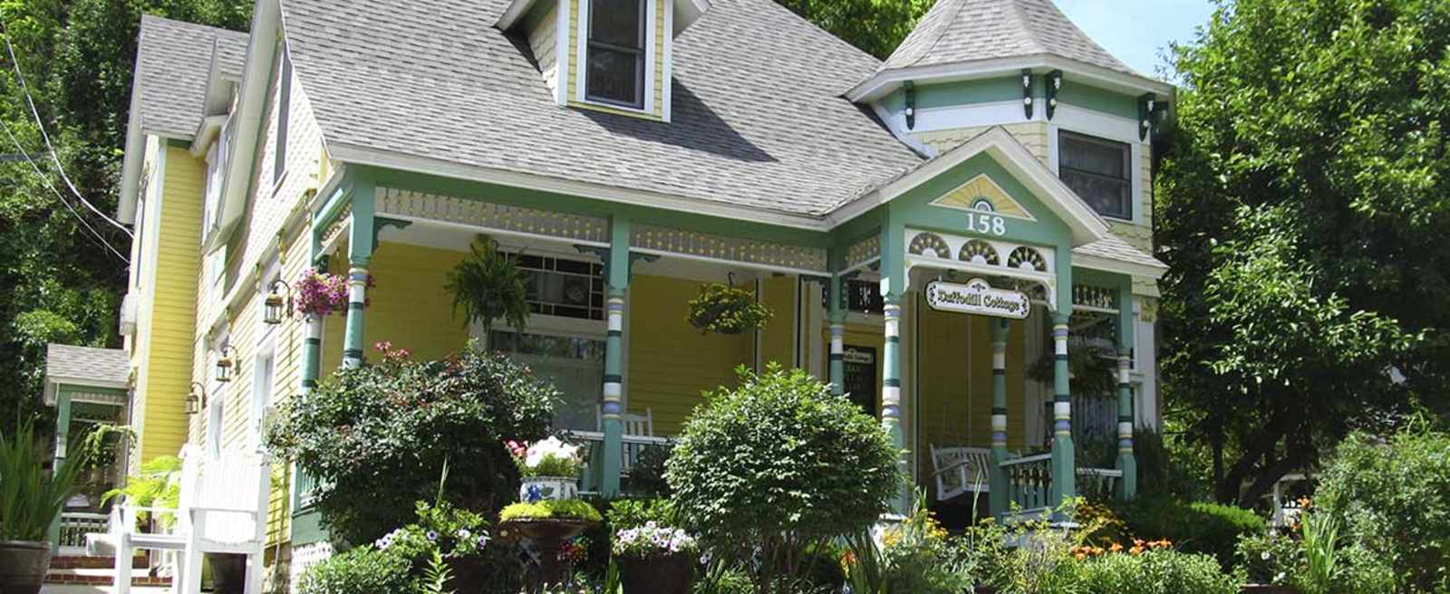 Deer Hollow - Eureka Springs, Arkansas - glamping.directory