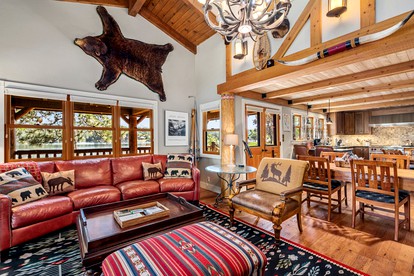 Wonderful Family Glamping Vacation Destination: A Beautiful Cottage by Pine Mountain Lake in Groveland, California - Groveland, California - glamping.directory