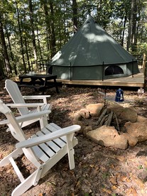 Spacious Equipped Bell Tent with Deck, Fire Pit and Picnic Space in Tennessee - Joelton, Tennessee - glamping.directory