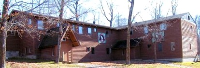 Huge Cabin with Cozy Suites in the Fargo-Moorhead Area of Minnesota - glamping.directory