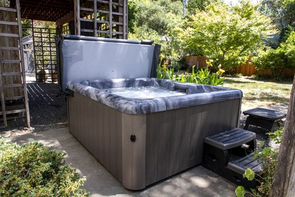 Guerneville Rental for a Family Vacation in California - Guerneville, California - glamping.directory
