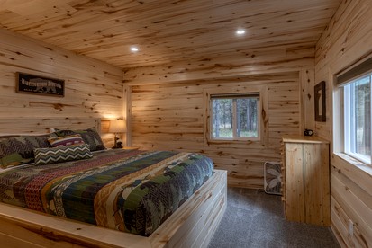 Tranquil Cabin with Amazing Views from the Incredible Deck, the Perfect Base for your Island Park Adventures in Idaho - Island Park, Idaho - glamping.directory