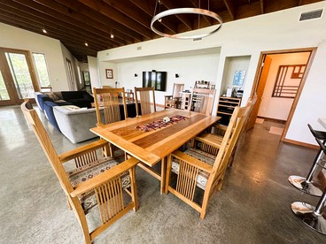 Gorgeous and Secluded Cabin with Lakefront Views and a Rooftop Terrace, Perfect for a Peaceful Weekend Away - Edgemont, Arkansas - glamping.directory
