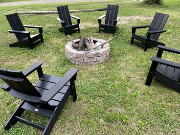 Cozy Tiny Home Cabin in Eva, TN - Eva, Tennessee - glamping.directory