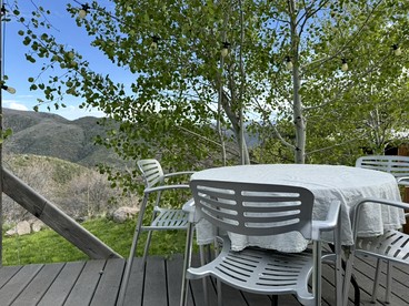 Modern Solar Powered Yurt Fully Equipped in Basalt, Colorado - Basalt, Colorado - glamping.directory