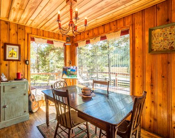 Family-Friendly Cabin Rental with Wood-Burning Fireplace in the Rocky Mountains, Colorado - Leadville, Colorado - glamping.directory