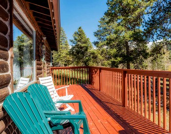 Family-Friendly Cabin Rental with Wood-Burning Fireplace in the Rocky Mountains, Colorado - Leadville, Colorado - glamping.directory