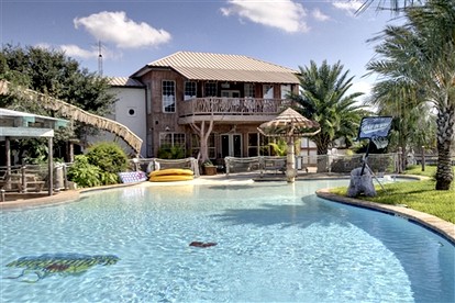 Luxury Rental with a Swimming Pool Perfect for Large Groups near Gruene, Texas - glamping.directory
