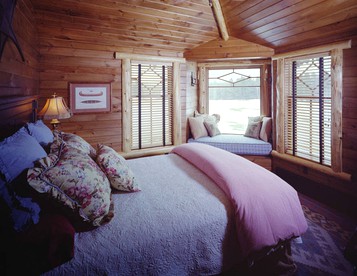 Unique Vacation Rental at Whiteface Club Resort on Lake Placid, New York - Lake Placid, New York - glamping.directory